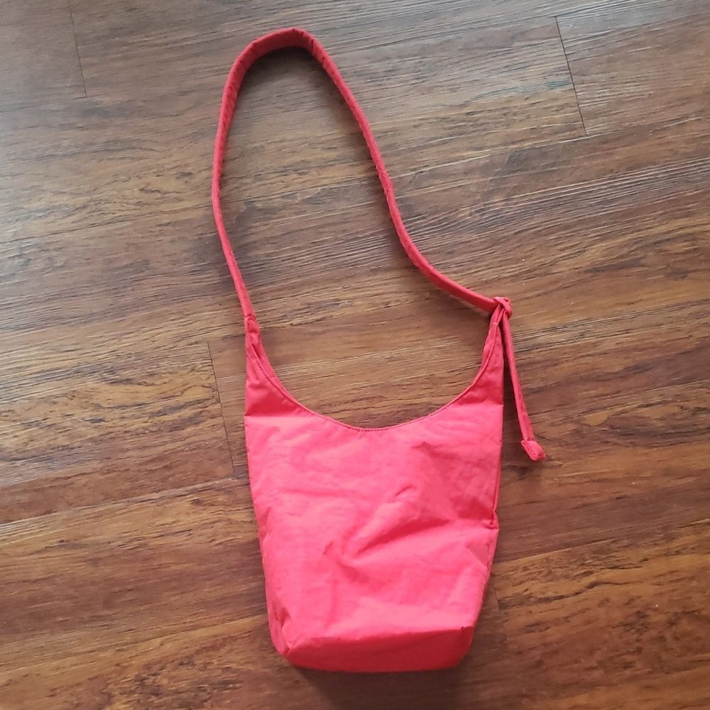 BAGGU Red Small Nylon Sling Bag Chic Feminine Y2K Retro Preppy Casual